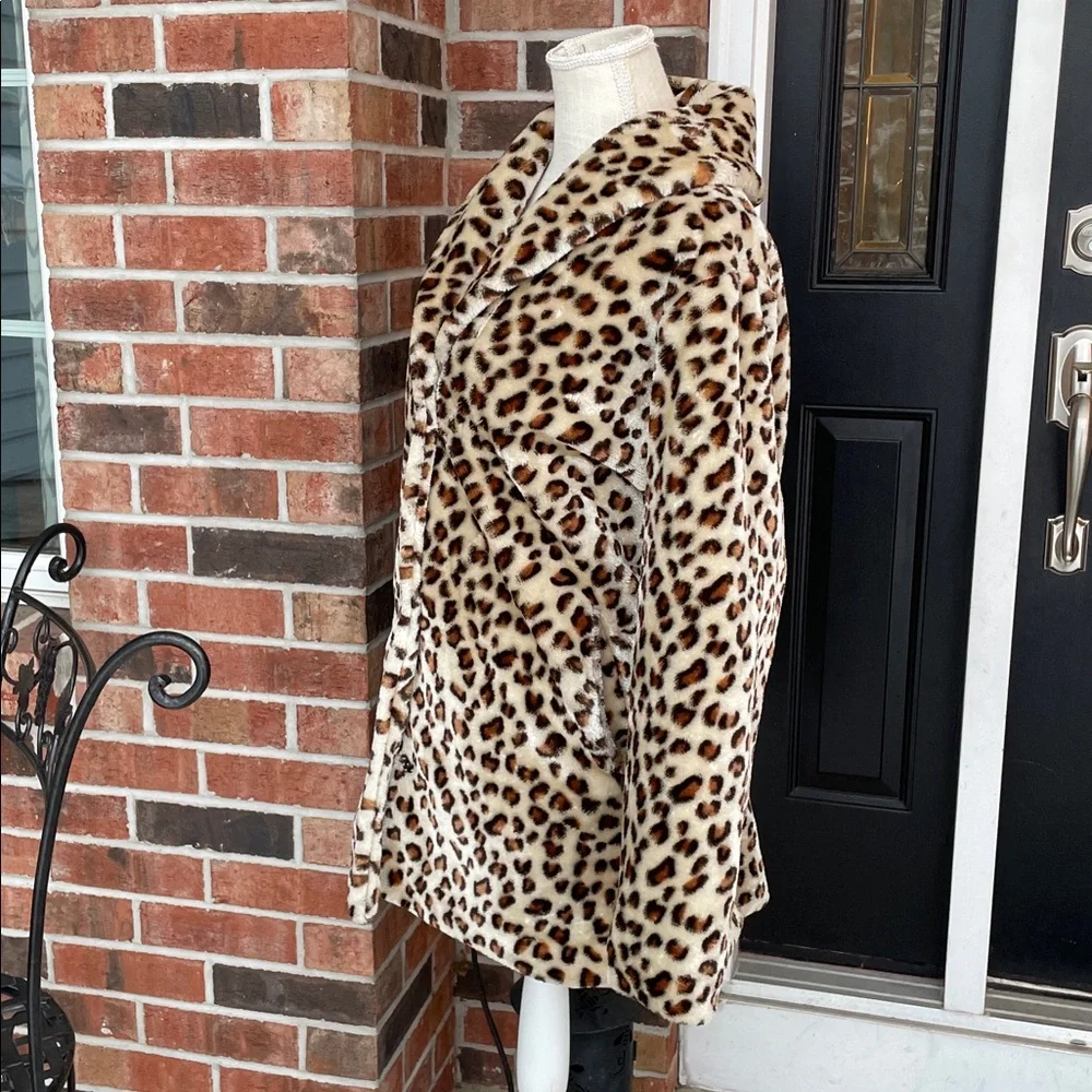 Tudor Court Faux‎ Fur Leopard Fuzzy Quilted Coat Size Large - Picture 4 of 9